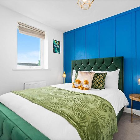 Lavish 3 Bedroom House With Ensuite And Parking By Azura Nights Birmingham Buitenkant foto
