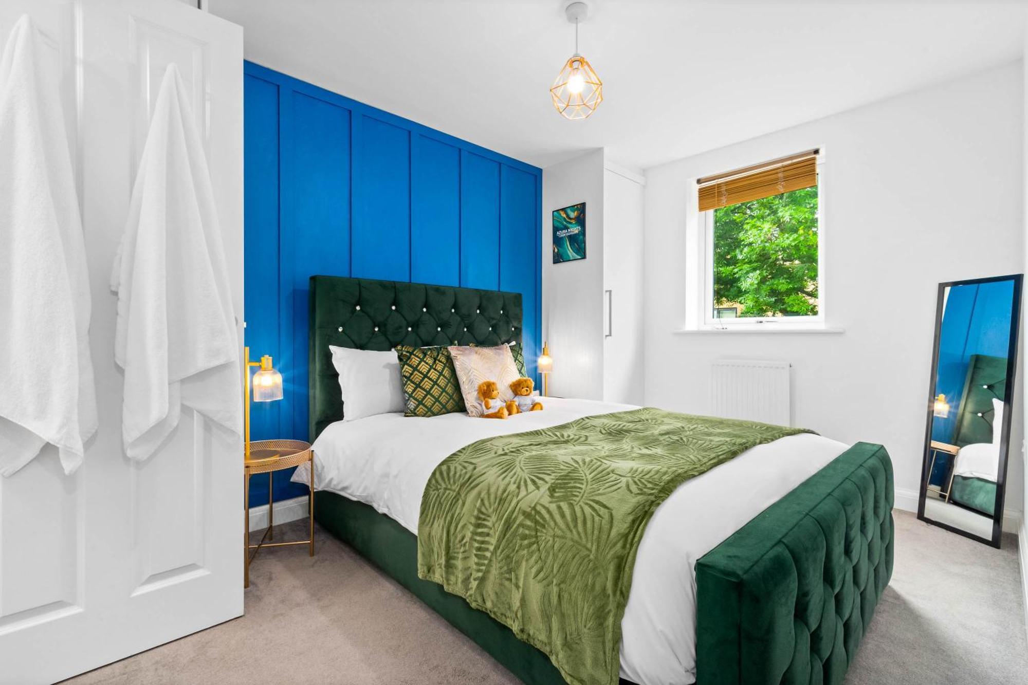 Lavish 3 Bedroom House With Ensuite And Parking By Azura Nights Birmingham Buitenkant foto