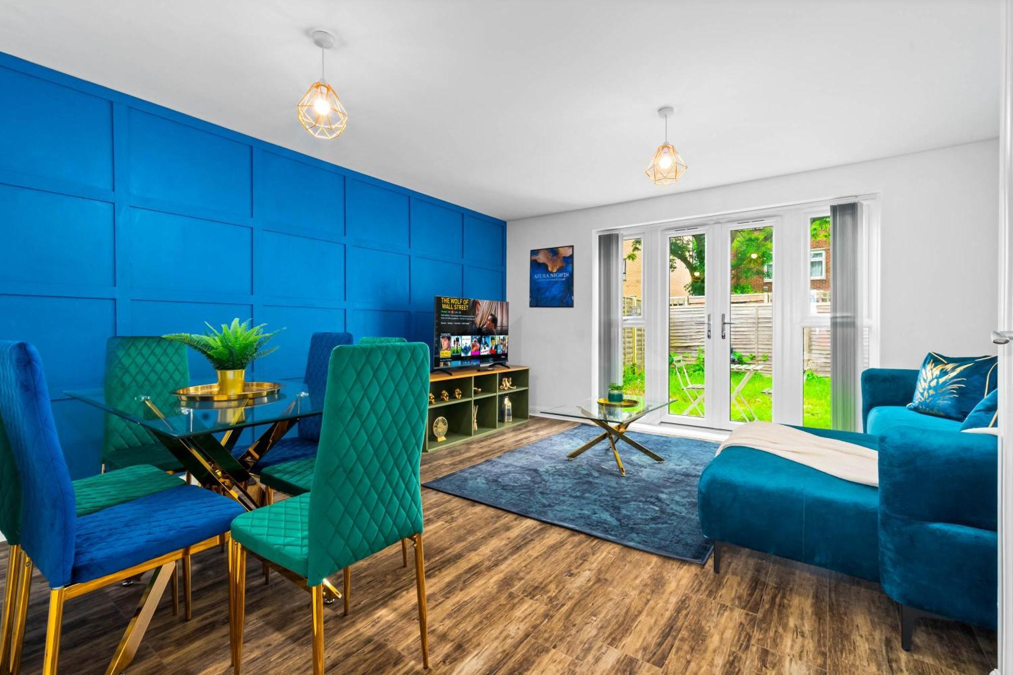 Lavish 3 Bedroom House With Ensuite And Parking By Azura Nights Birmingham Buitenkant foto
