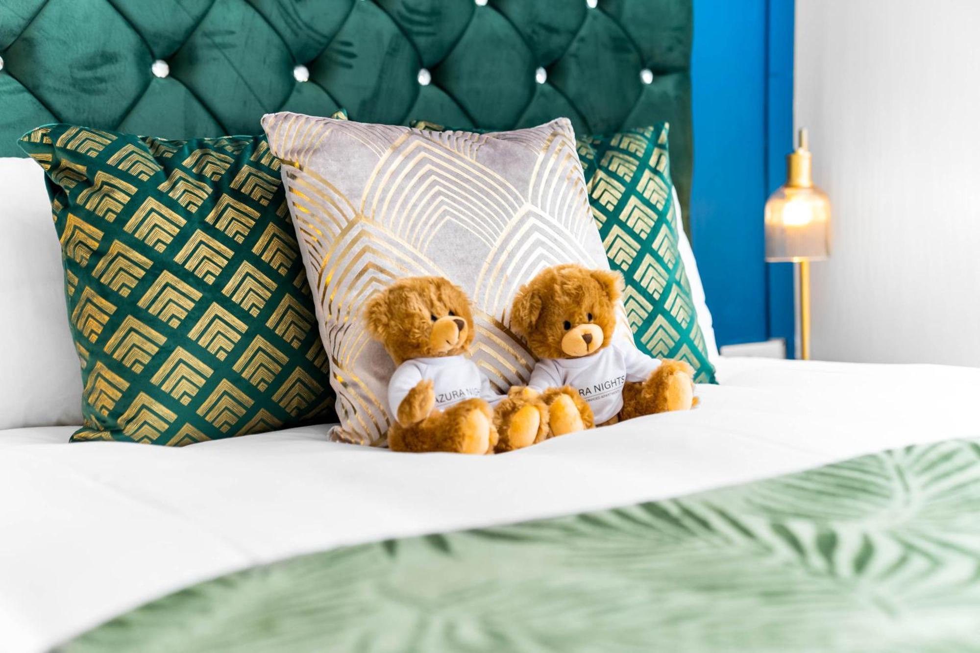Lavish 3 Bedroom House With Ensuite And Parking By Azura Nights Birmingham Buitenkant foto